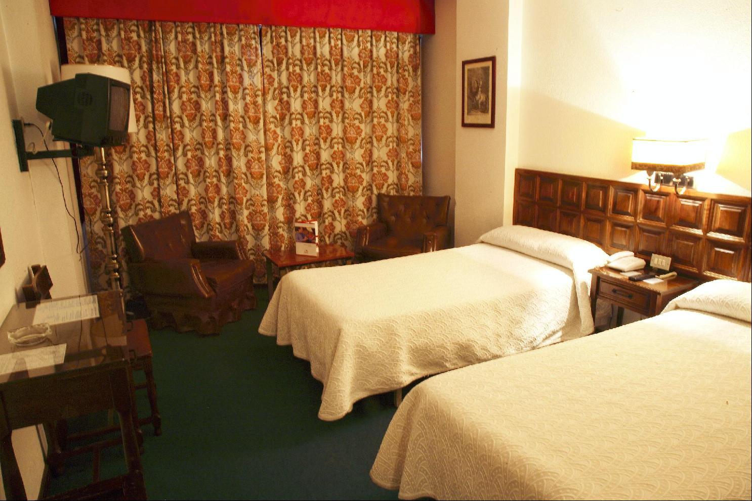 Monclus Hotel Palencia Room photo